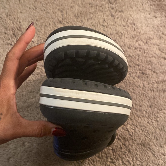 Jibbitz by Crocs black and white clogs unisex size 7M/9W - Picture 10 of 17